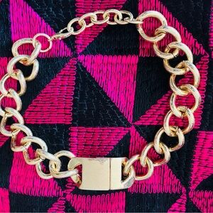 Gold chunky trend choker adjustable length